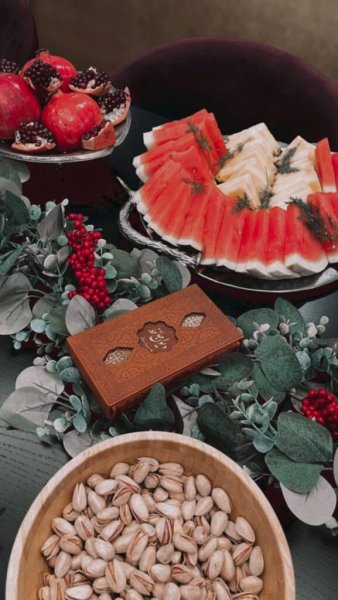  98 عکس تزیین شب یلدا جدید