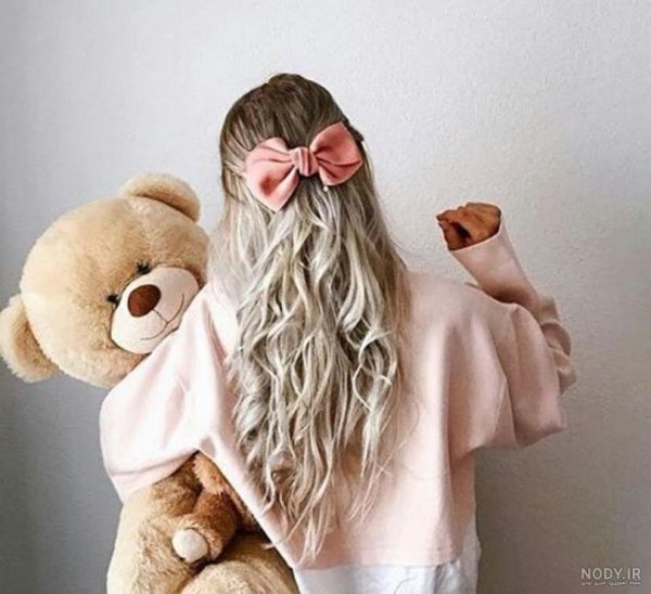 عکس دختر با خرس عروسکی برای پروفایل