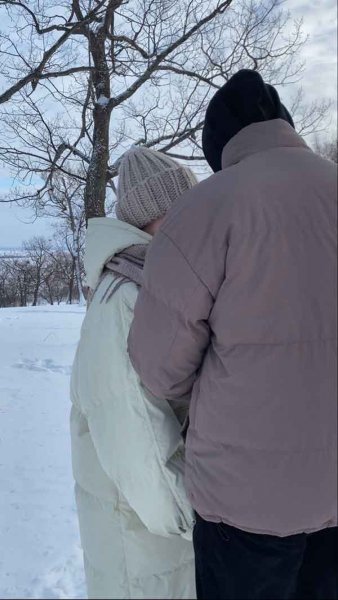 ژست عکاسی در برف بدون چهره