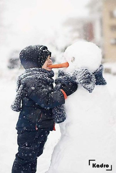  ژست عکاسی در برف اینستاگرام