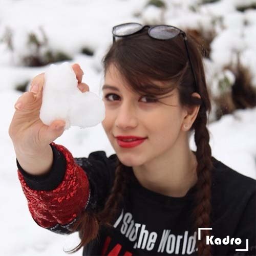  ژست عکاسی در برف اینستاگرام