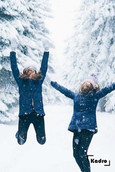  ژست عکاسی در برف دخترانه