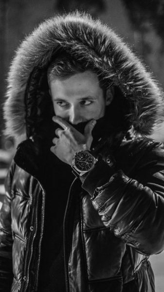  ژست عکاسی در برف پسرانه