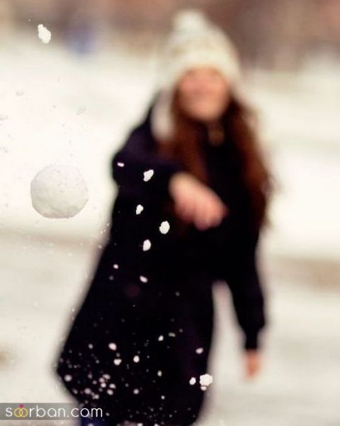  ژست عکس برفی عاشقانه