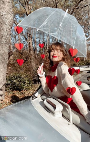  ژست عکس دونفره با گل