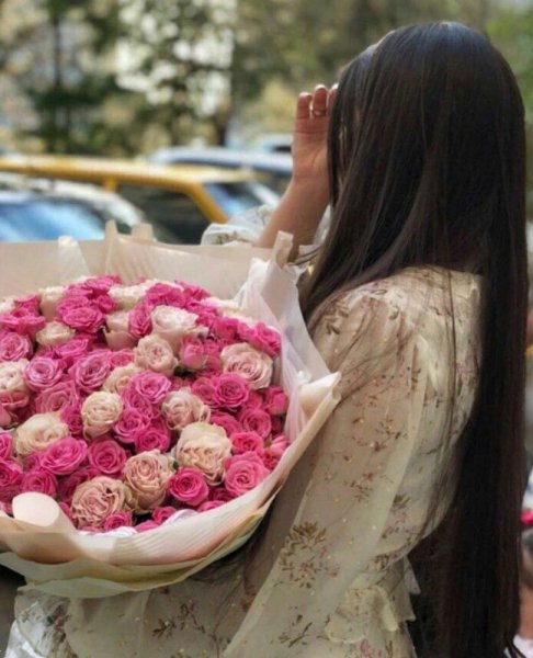  عکس با دسته گل بدون چهره