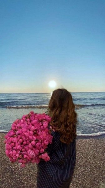  عکس با دسته گل بدون چهره