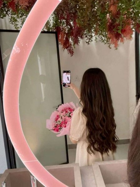  عکس با دسته گل بدون چهره