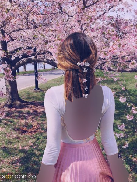  ژست عکس با گل در طبیعت