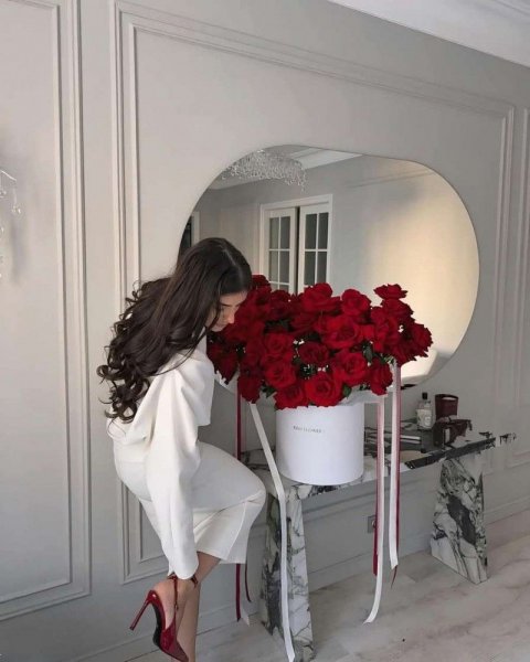 عکس با دسته گل عروس