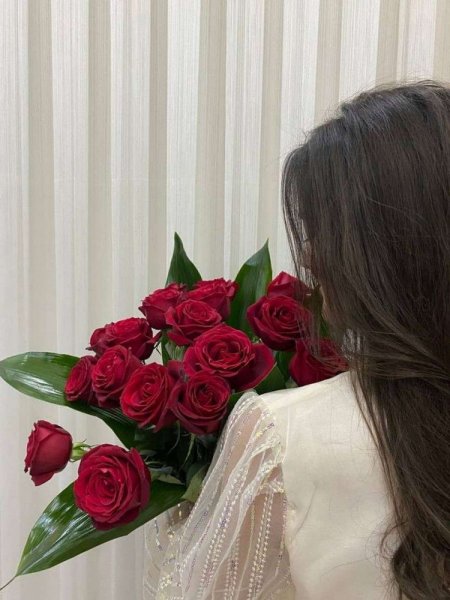 عکس با دسته گل عروس