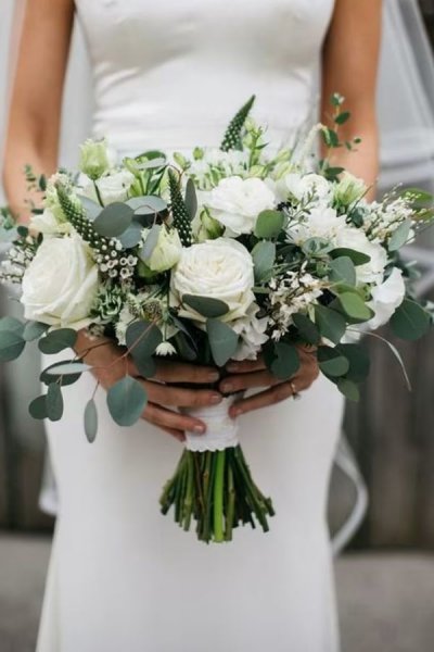  عکس با دسته گل عروس