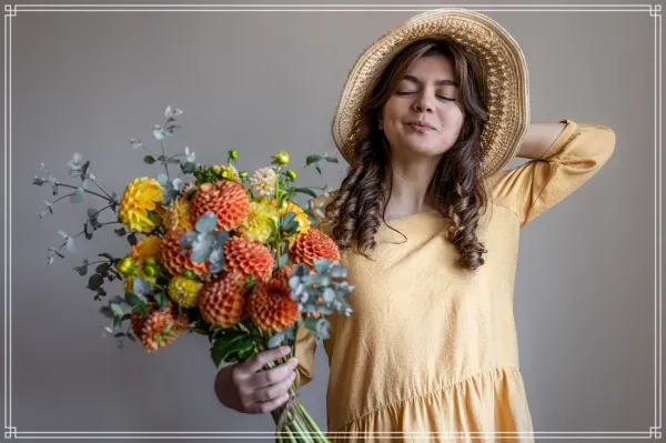  عکس دختر با گل برای پروفایل واتساپ