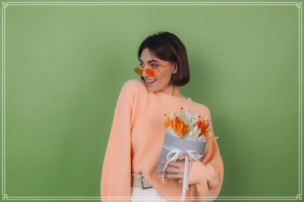  عکس دختر با گل برای پروفایل واتساپ