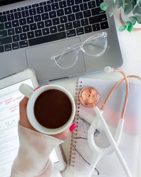  عکس دکتر برای پروفایل دخترانه