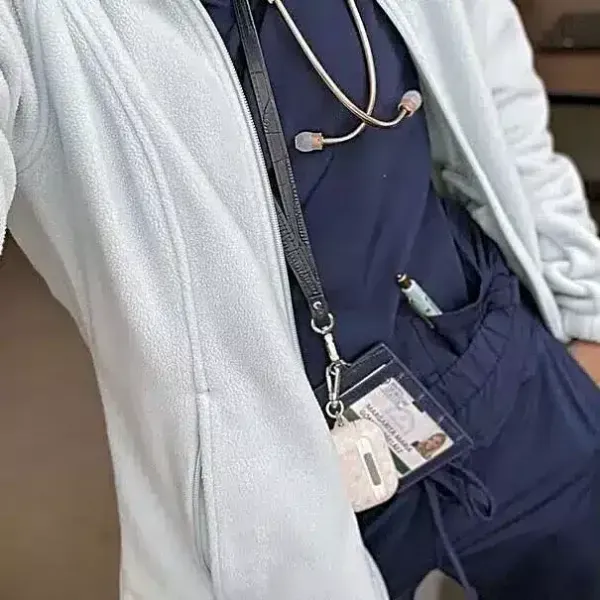  عکس خانم دکتر برای پروفایل