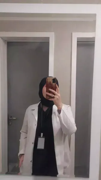  عکس خانم دکتر برای پروفایل