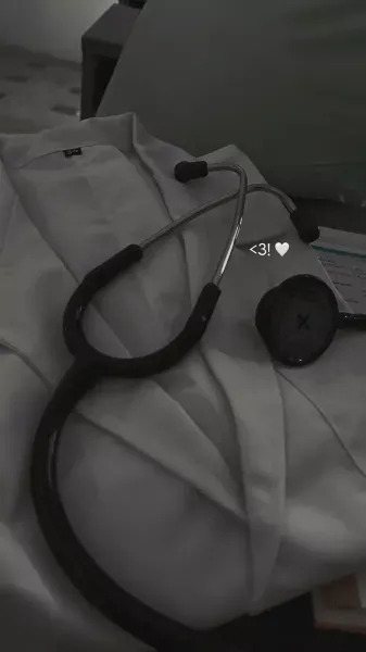  عکس خانم دکتر برای پروفایل