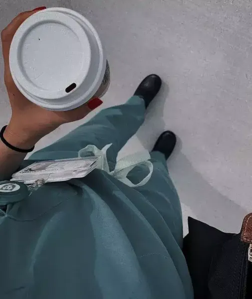  عکس خانم دکتر برای پروفایل