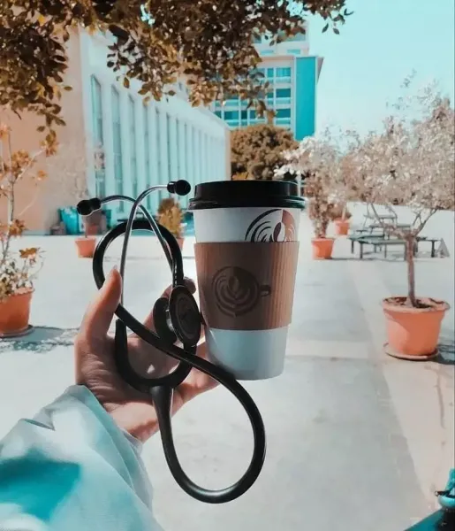  عکس خانم دکتر برای پروفایل