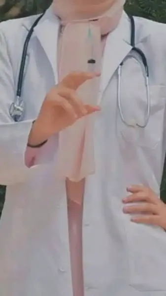  عکس خانم دکتر شیک برای پروفایل