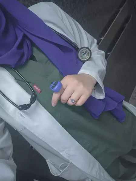  عکس خانم دکتر شیک برای پروفایل