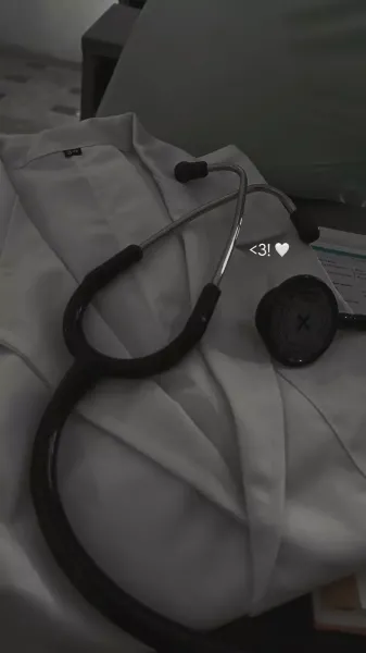  عکس خانم دکتر ایرانی برای پروفایل