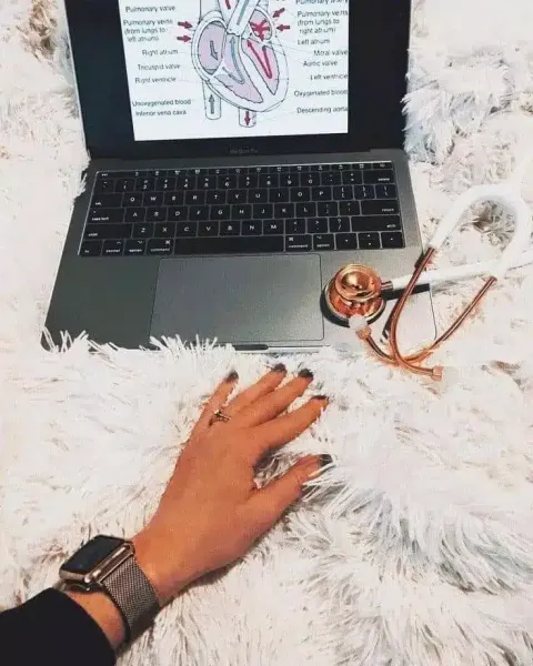  عکس دکتر برای پروفایل