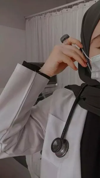  عکس دکتر برای پروفایل