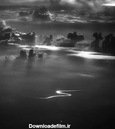 عکس ابر سیاه و سفید