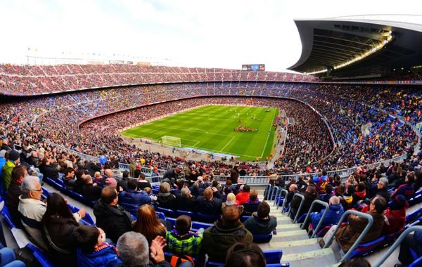  عکس زمین فوتبال با بازیکنان