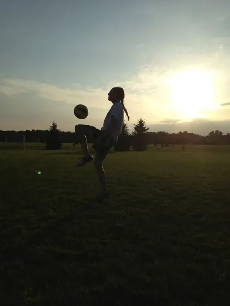  عکس توپ فوتبال برای پروفایل دخترانه