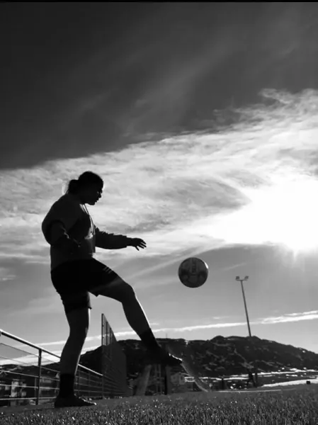  عکس توپ فوتبال برای پروفایل دخترانه