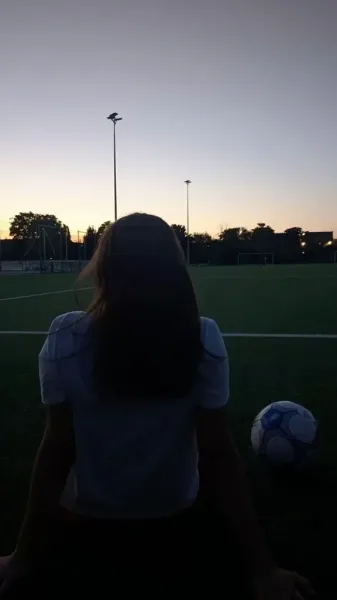  عکس توپ فوتبال برای پروفایل دخترانه