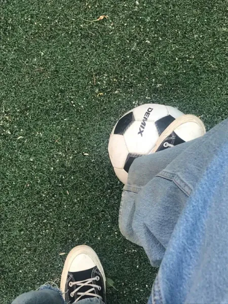  عکس توپ فوتبال برای پروفایل دخترانه