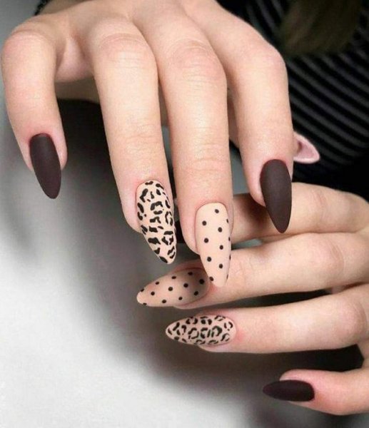 ناخن مینیمال کوتاه