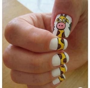 طرح ناخن مینیمال ساده