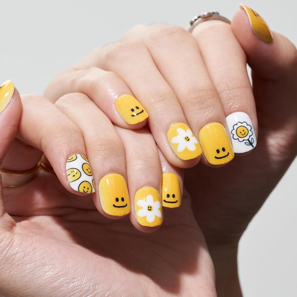  طرح ناخن مینیمال عروسکی