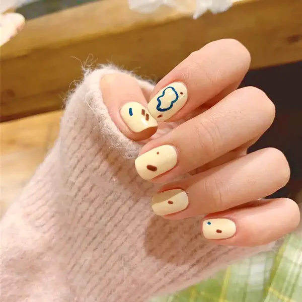 مدل ناخن مینیمال کوتاه