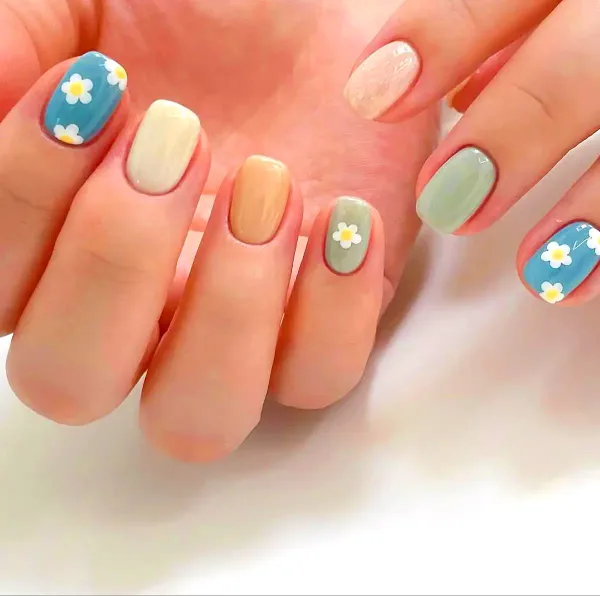  مدل ناخن مینیمال کوتاه