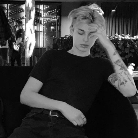  عکس پس زمینه گوشی عاشقانه غمگین پسرانه