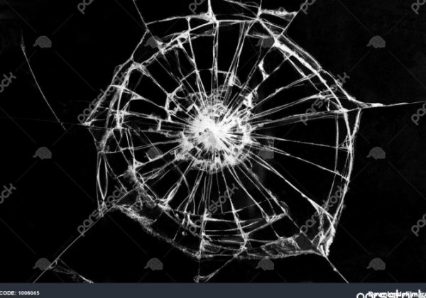 عکس قلب سیاه شکسته