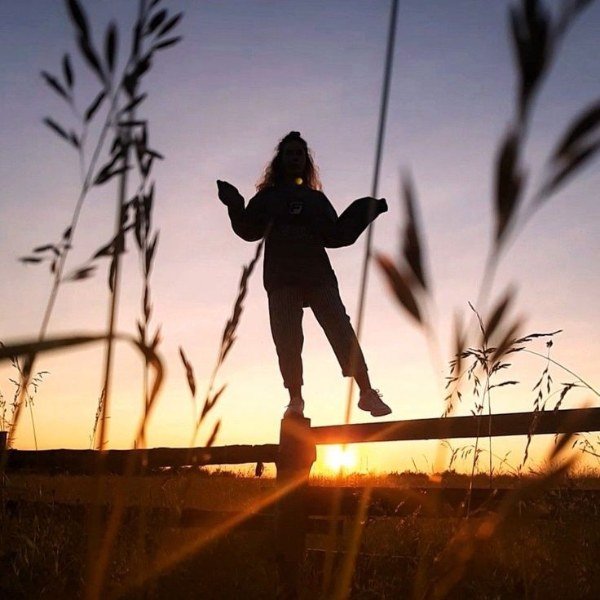  عکس دختر بدون چهره برای پروفایل اینستا