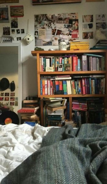  عکس کتاب برای پروفایل شاد