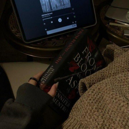  عکس کتاب برای پروفایل شاد