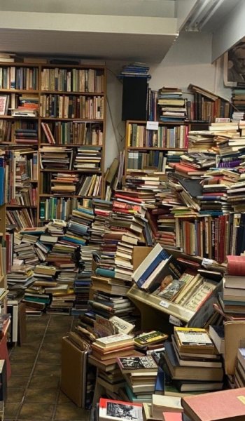  عکس کتاب برای پروفایل شاد