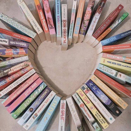  عکس کتاب برای پروفایل شاد