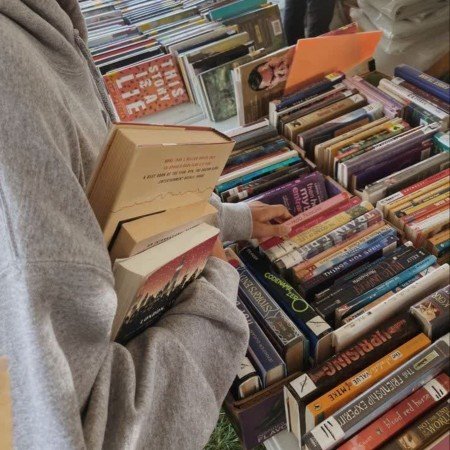  عکس کتاب برای پروفایل گروه