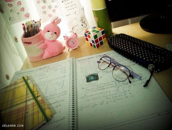  عکس کتاب و قلم برای پروفایل