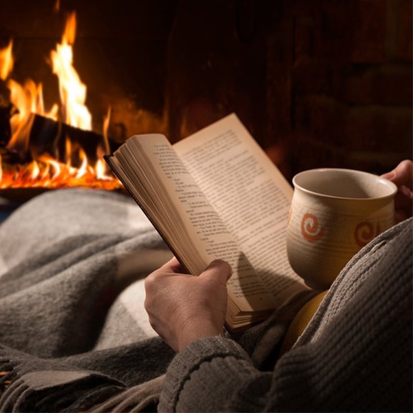  عکس کتاب خواندن دخترانه